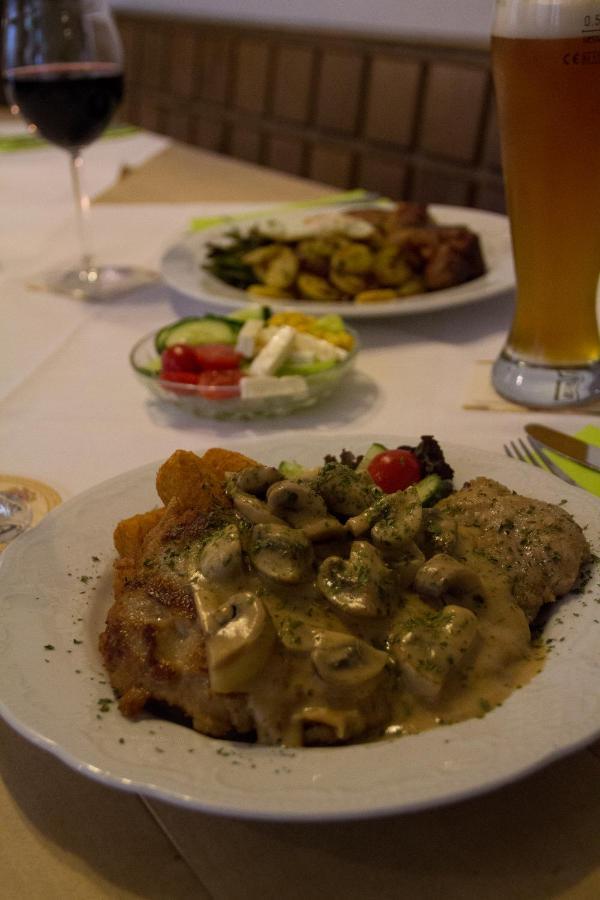Hotel-Restaurant Kolpinghaus Lingen Esterno foto