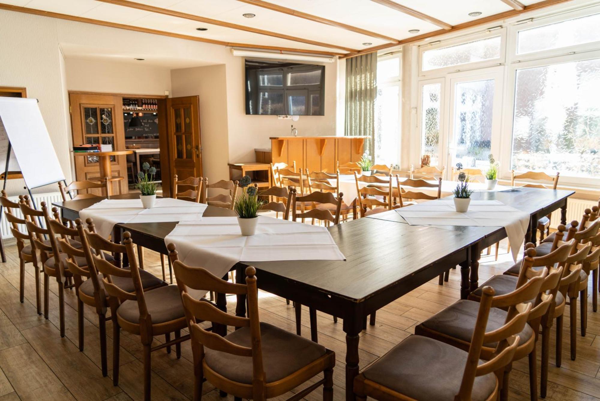 Hotel-Restaurant Kolpinghaus Lingen Esterno foto